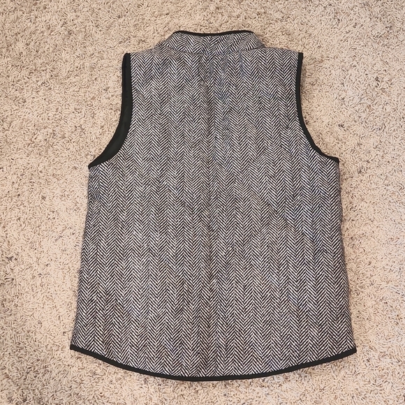 Vest - Picture 2 of 5